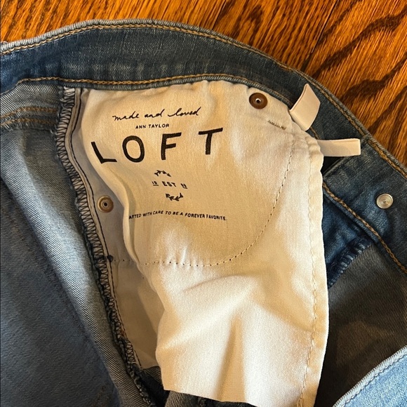 LOFT Light Blue Denim skinny/ankle blue jeans, NWOT, 32 (14) - Picture 3 of 5